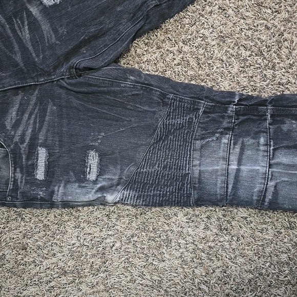 Rocawear grey distressed moto jeans. - Picture 7 of 7